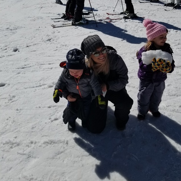 Meet your Posher, Courtney - Picture 3 of 3